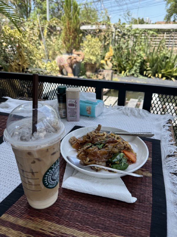 Пока я завтракаю — мои агенты отгружают код

Они:
— Пилят фичи
— Запускают тесты
— Чистят линтерами