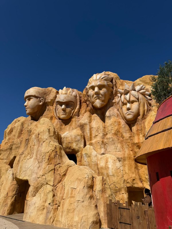 Парк развлечений по Наруто открыли во Франции! В Spirou Park открыли официальную зону Konoha Land, к